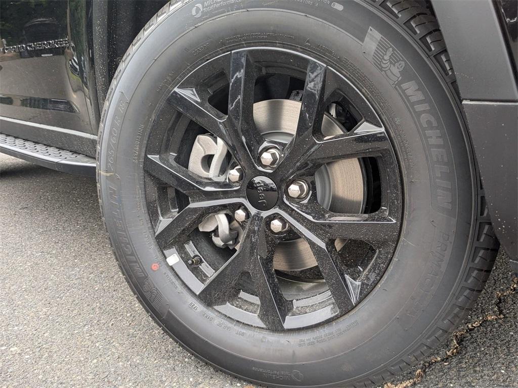 new 2025 Jeep Grand Cherokee car, priced at $43,500