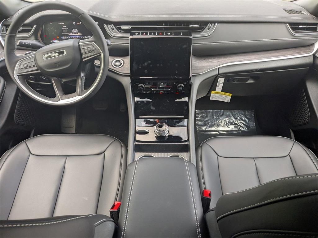 new 2025 Jeep Grand Cherokee car, priced at $44,581