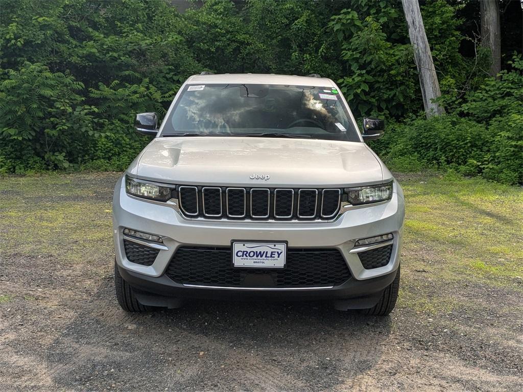 new 2025 Jeep Grand Cherokee car, priced at $44,581