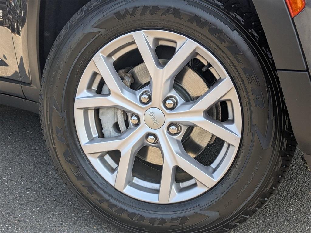 used 2022 Jeep Grand Cherokee car, priced at $31,780