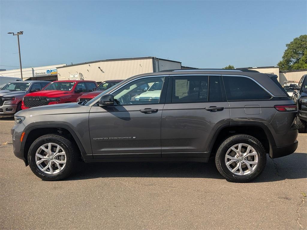 used 2022 Jeep Grand Cherokee car, priced at $31,780
