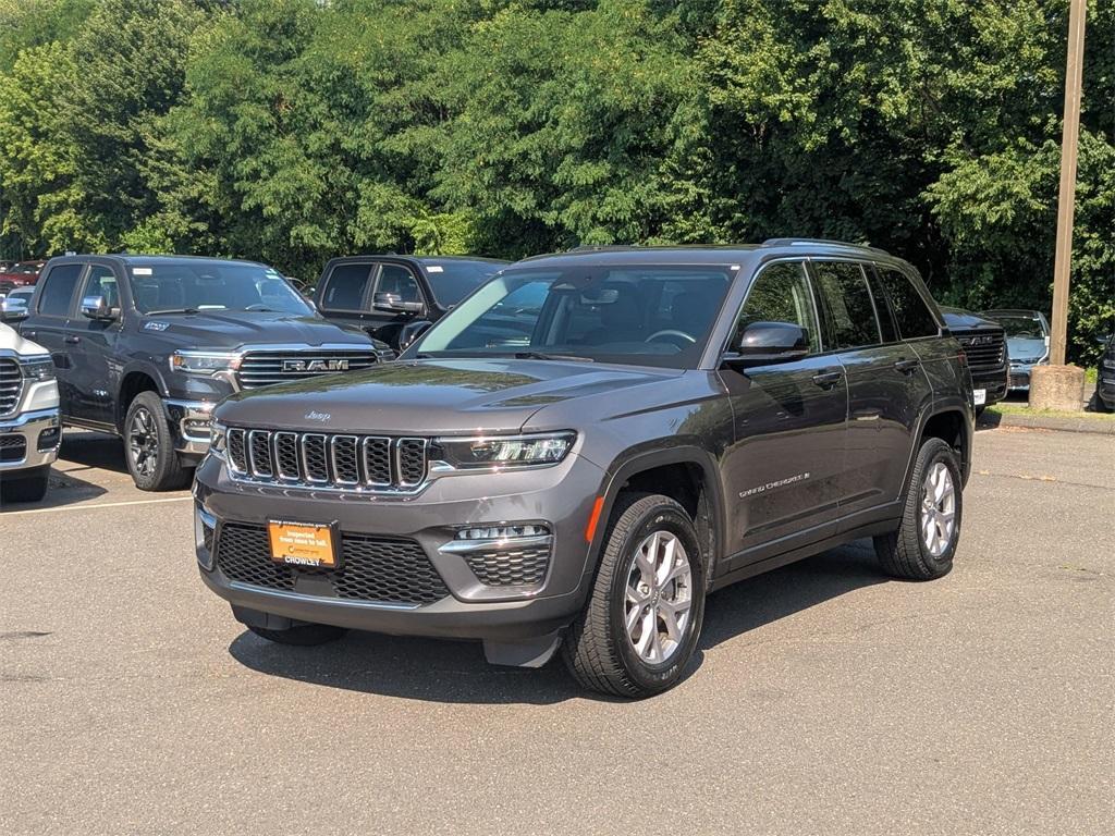 used 2022 Jeep Grand Cherokee car, priced at $31,780