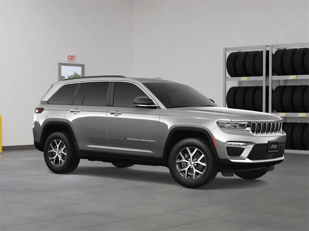 new 2025 Jeep Grand Cherokee car, priced at $45,196