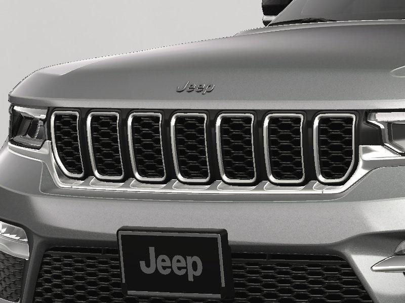 new 2025 Jeep Grand Cherokee car, priced at $45,196