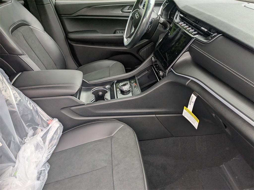 new 2025 Jeep Grand Cherokee car, priced at $45,455