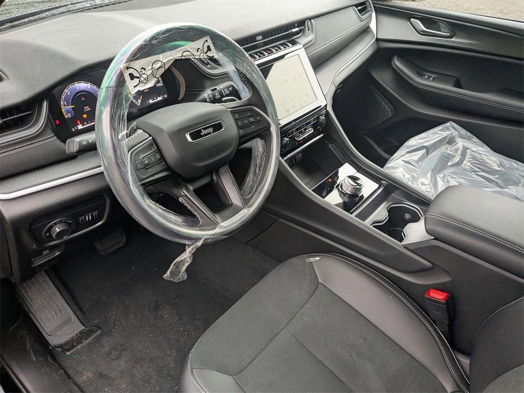 new 2025 Jeep Grand Cherokee car, priced at $45,455