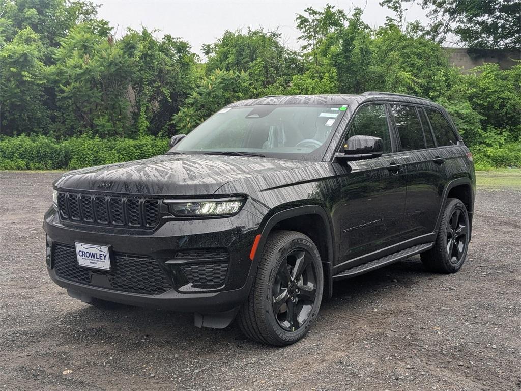 new 2025 Jeep Grand Cherokee car, priced at $45,455