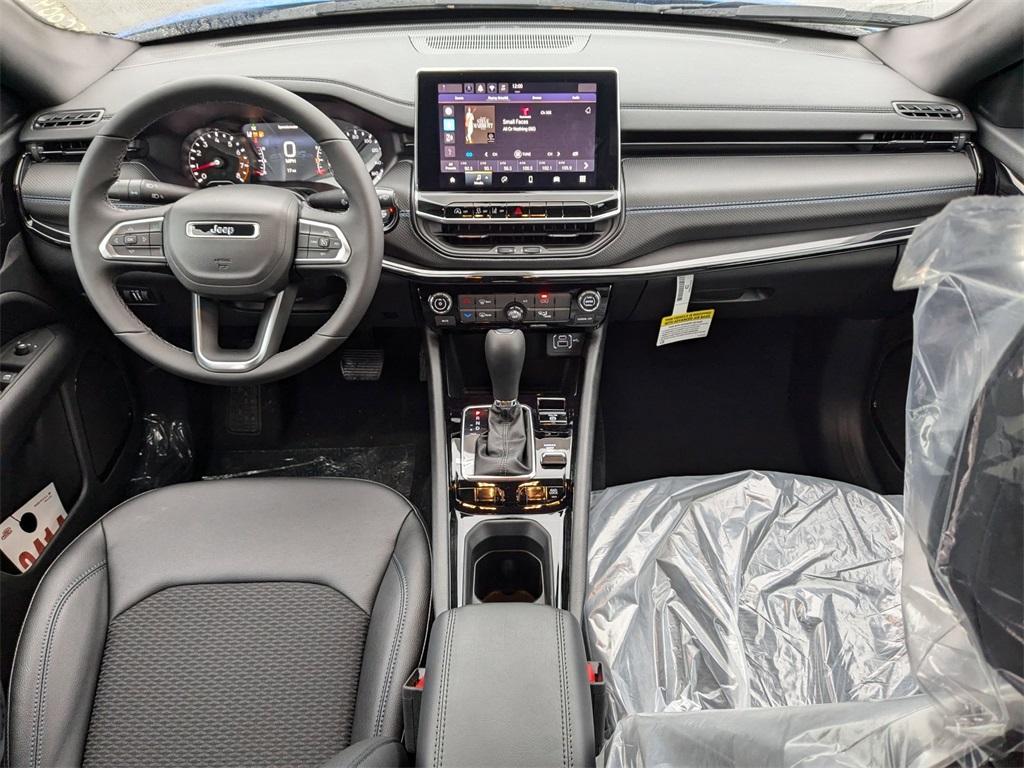 new 2025 Jeep Compass car, priced at $30,058