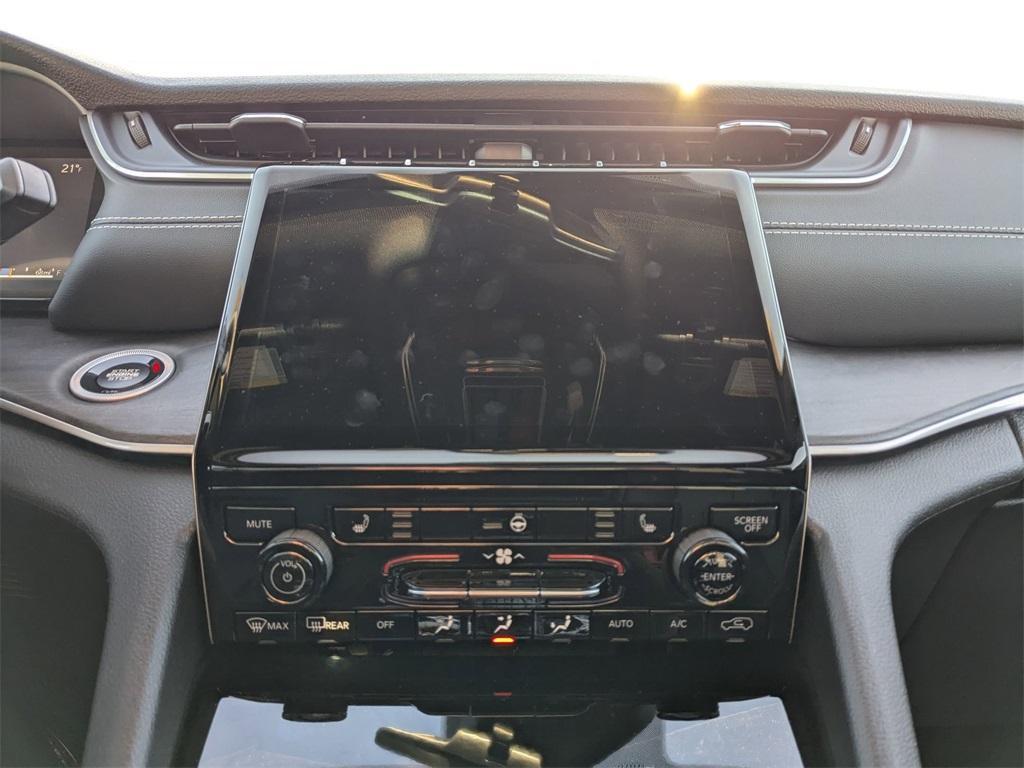 new 2025 Jeep Grand Cherokee L car, priced at $46,887