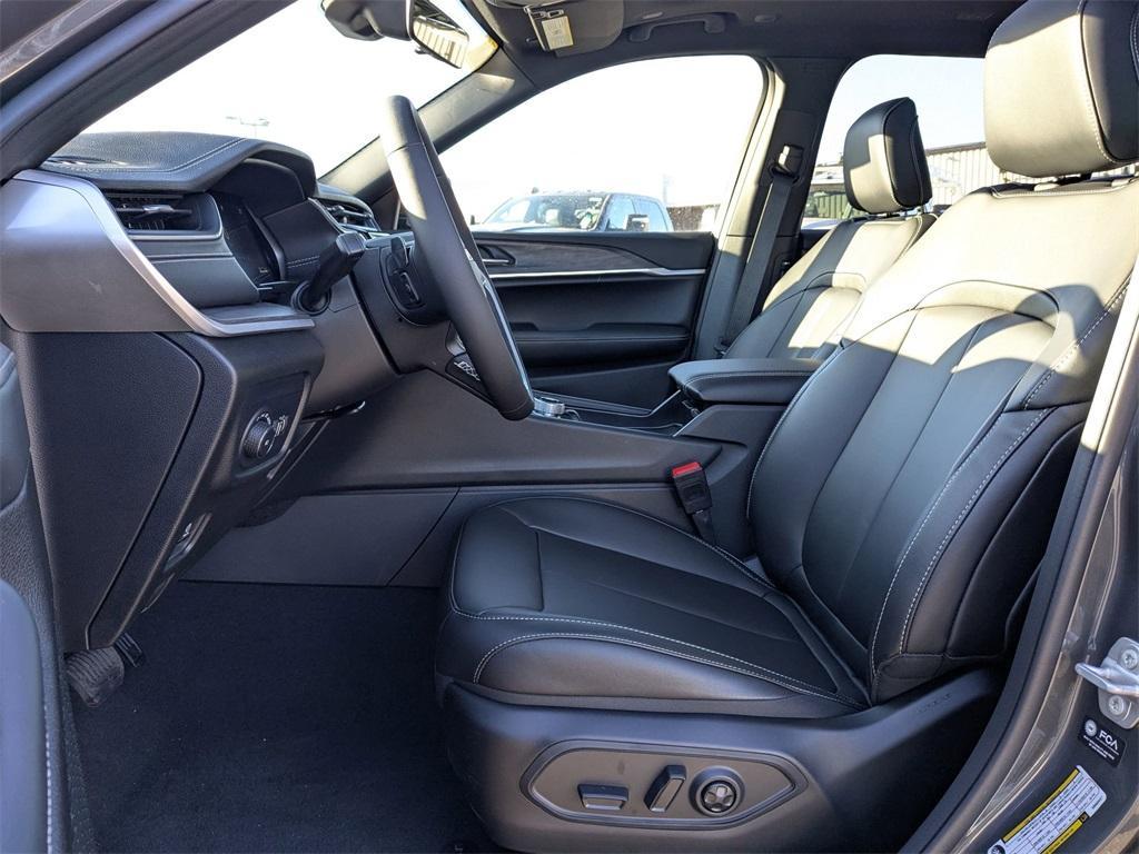 new 2025 Jeep Grand Cherokee L car, priced at $46,887