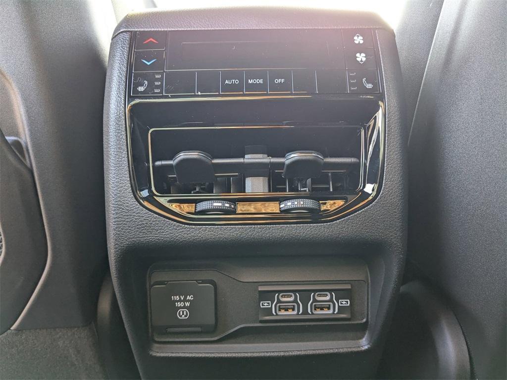 new 2025 Jeep Grand Cherokee L car, priced at $46,887