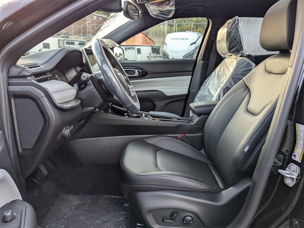 new 2025 Jeep Compass car, priced at $35,118