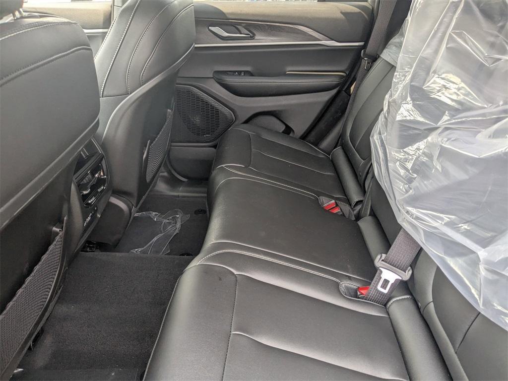 new 2025 Jeep Grand Cherokee car, priced at $45,406