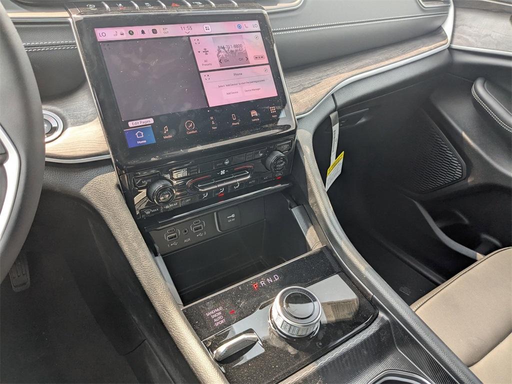 new 2025 Jeep Grand Cherokee car, priced at $45,406