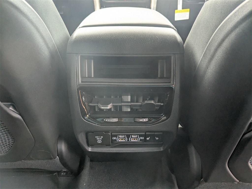 new 2025 Jeep Grand Cherokee car, priced at $45,406