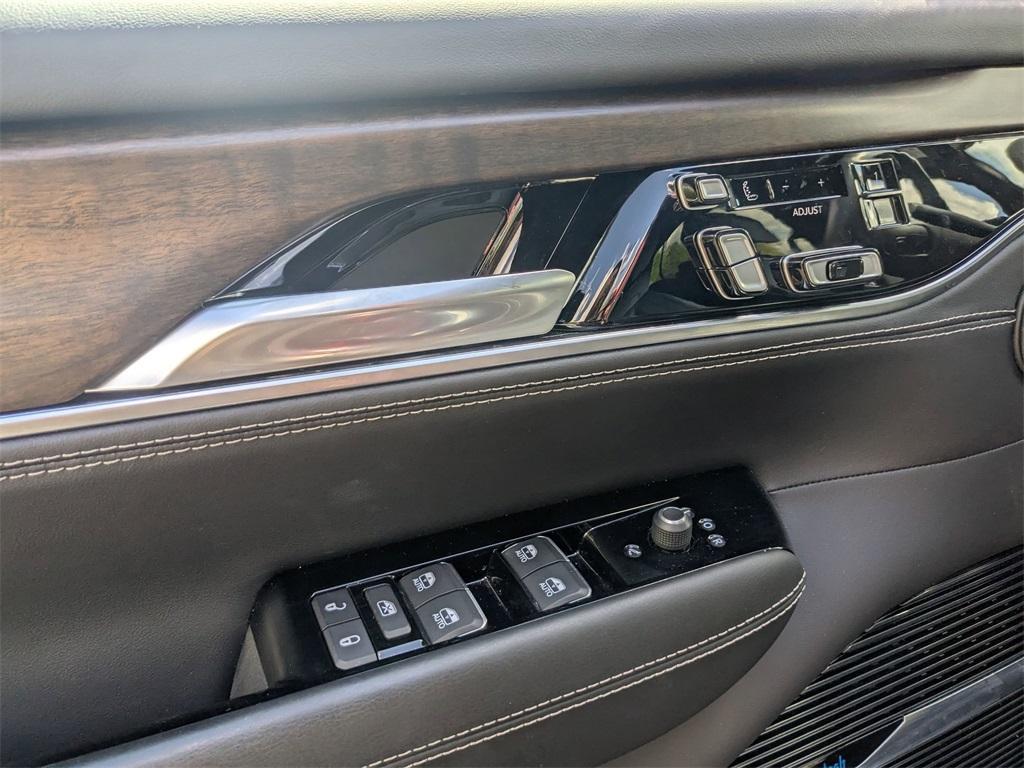 used 2022 Jeep Grand Wagoneer car, priced at $57,900