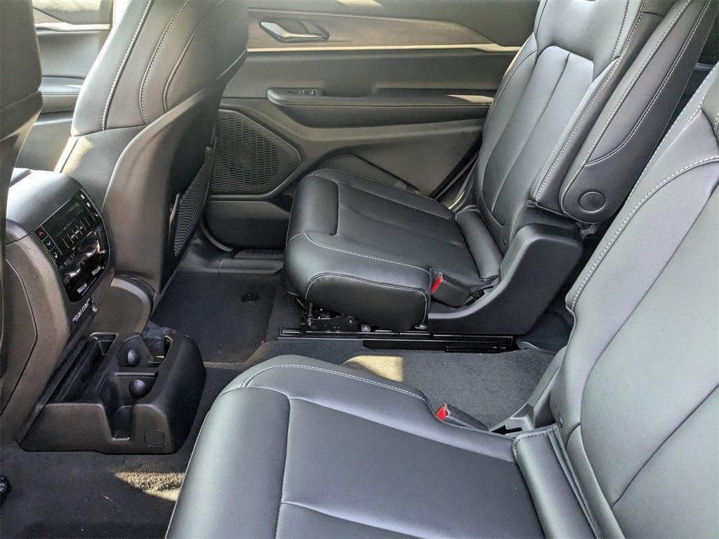 new 2025 Jeep Grand Cherokee L car, priced at $46,547