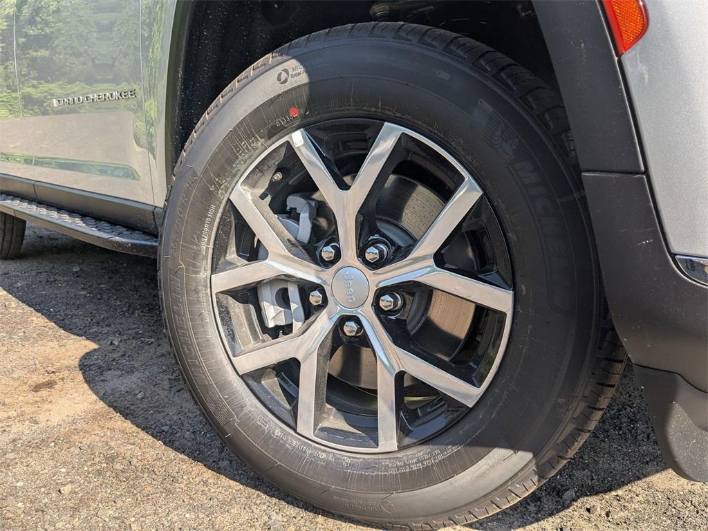 new 2025 Jeep Grand Cherokee L car, priced at $46,547