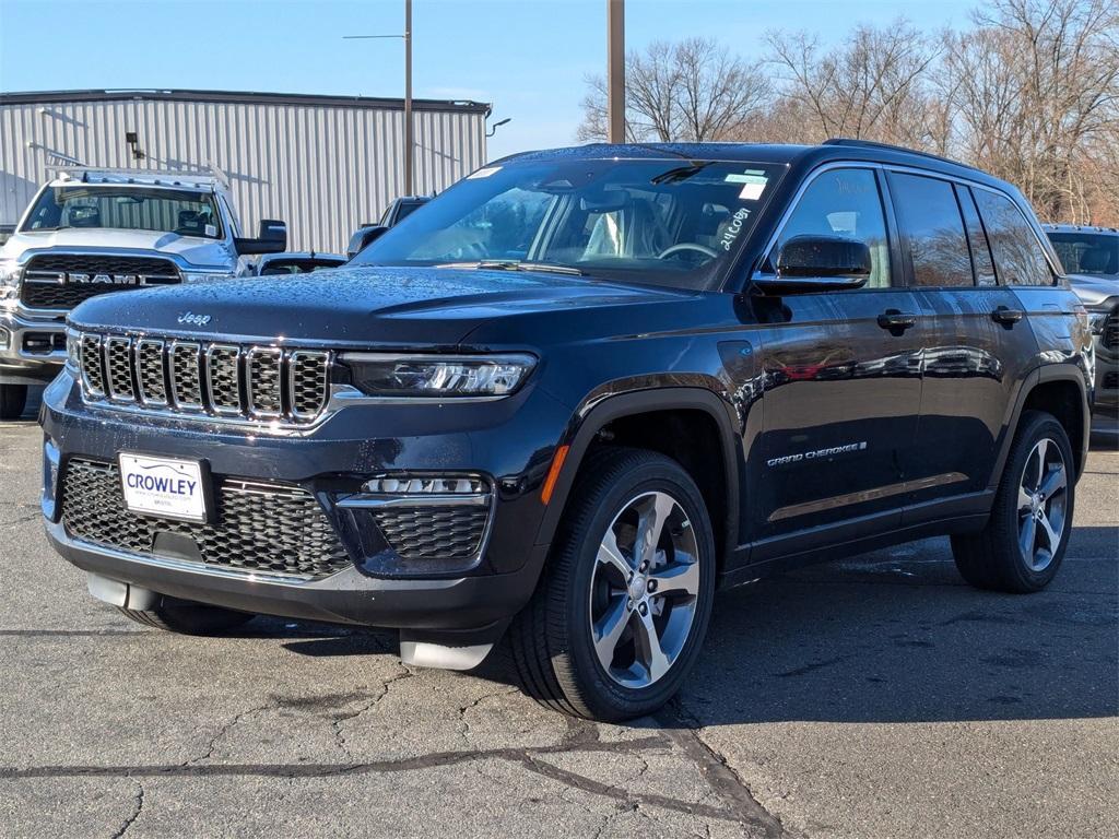 new 2024 Jeep Grand Cherokee 4xe car, priced at $53,557