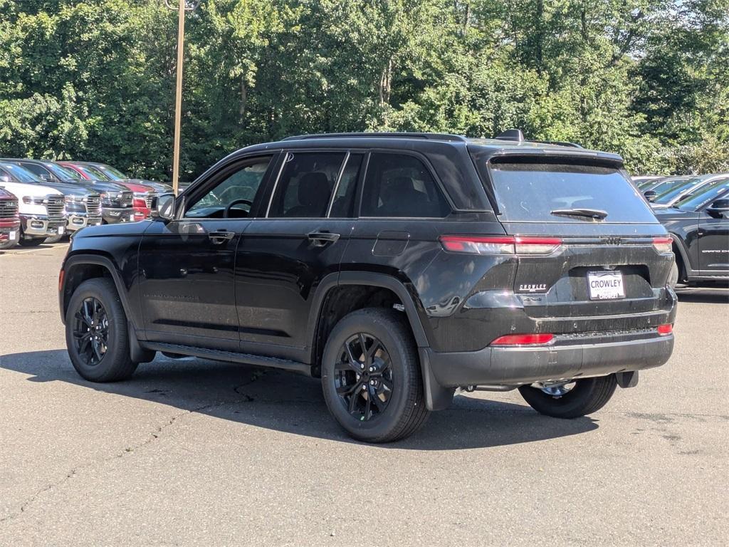 new 2025 Jeep Grand Cherokee car, priced at $43,100