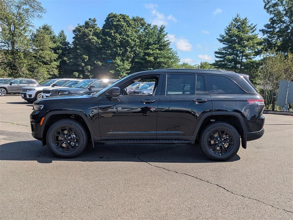 new 2025 Jeep Grand Cherokee car, priced at $43,100