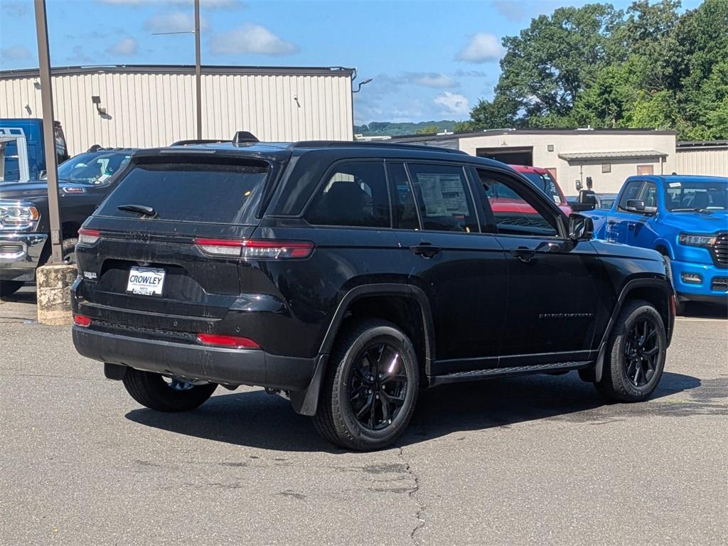 new 2025 Jeep Grand Cherokee car, priced at $43,100