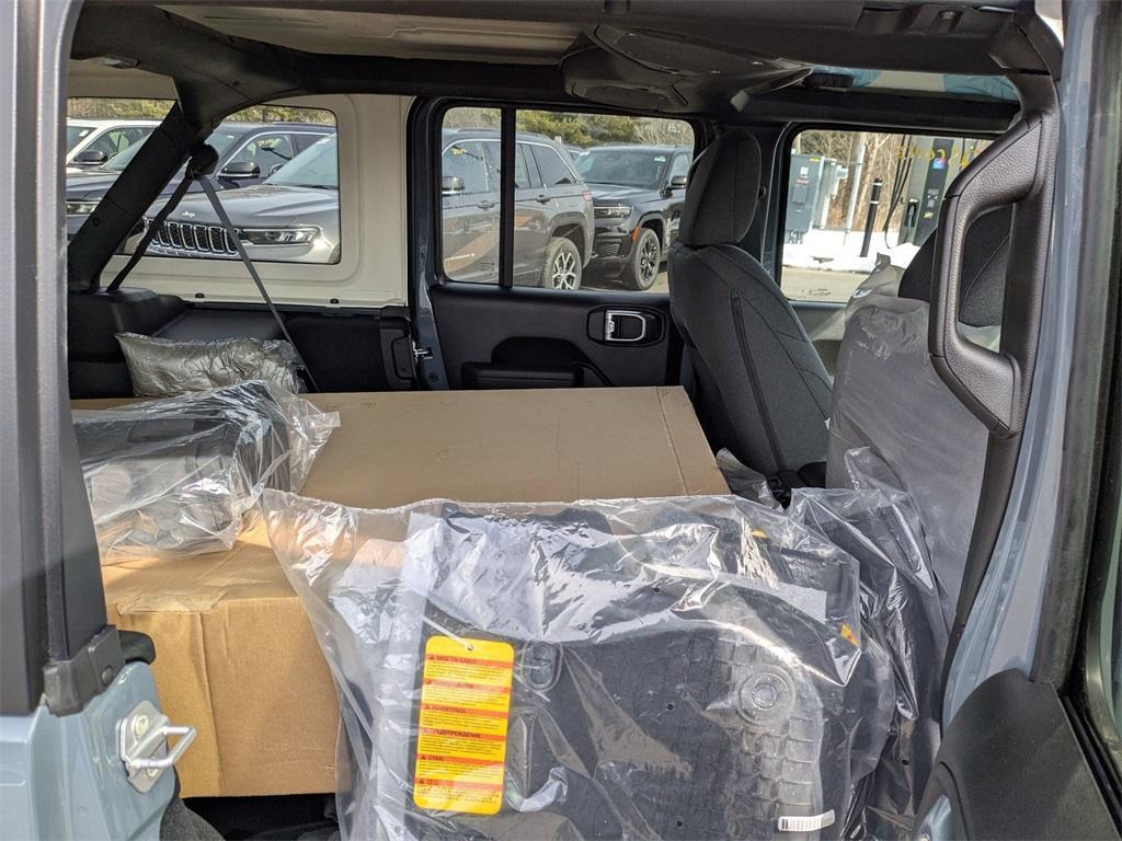 new 2025 Jeep Wrangler car, priced at $48,789