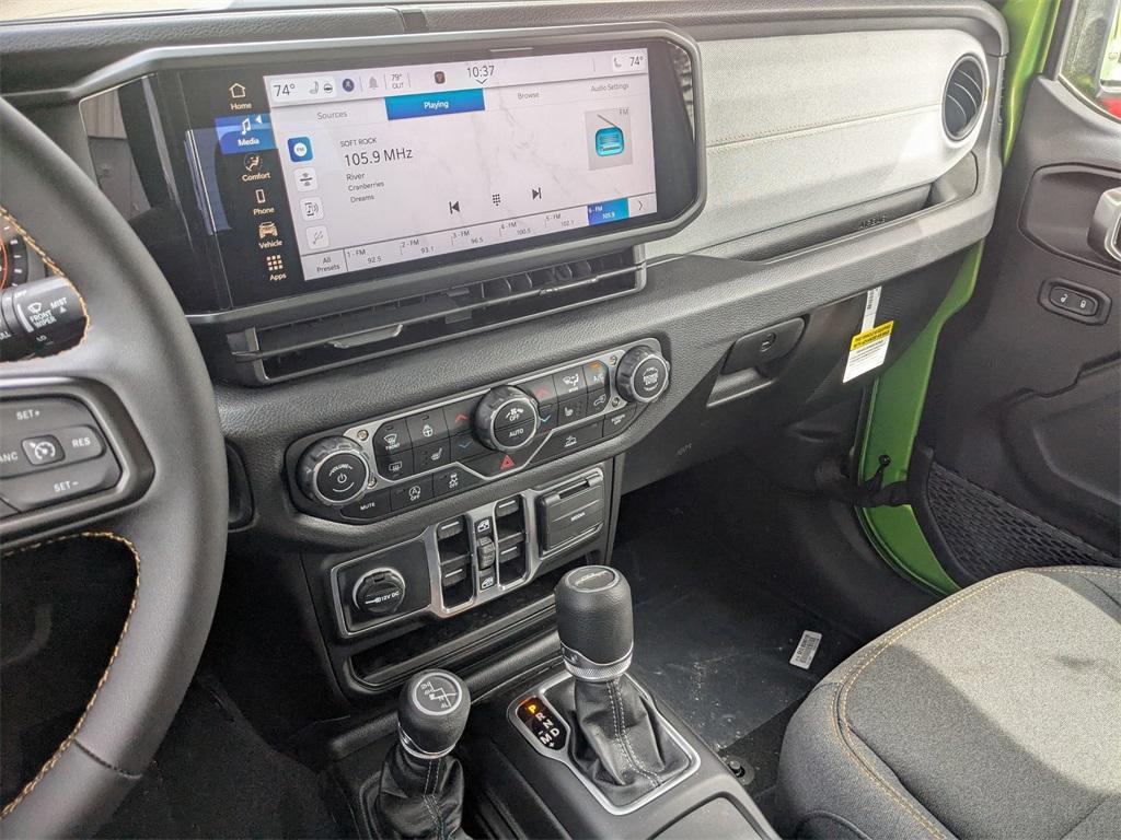 new 2025 Jeep Gladiator car, priced at $46,648