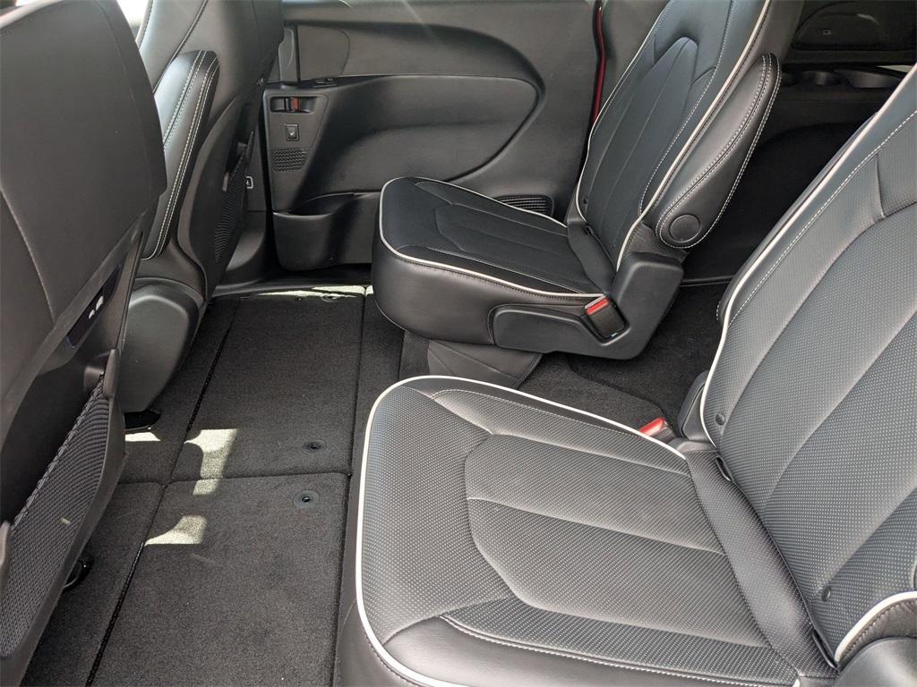 new 2025 Chrysler Pacifica car, priced at $50,264