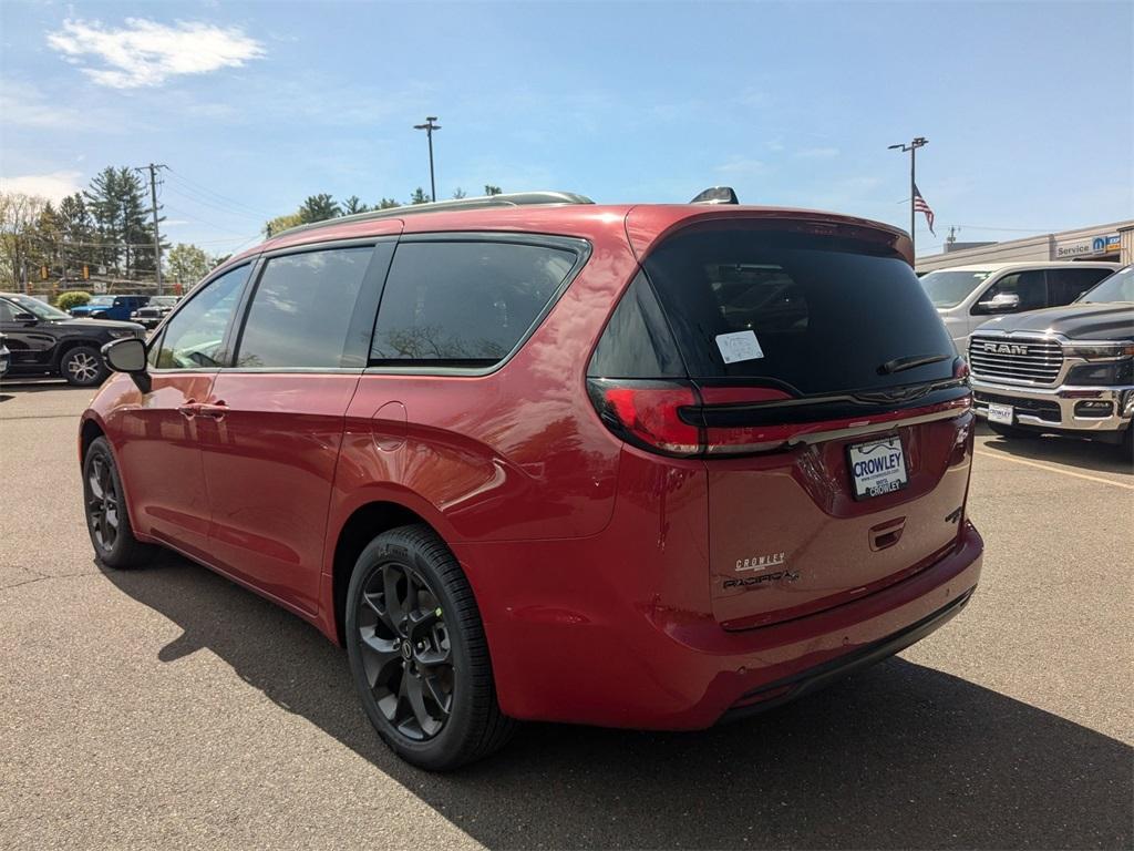 new 2025 Chrysler Pacifica car, priced at $50,264