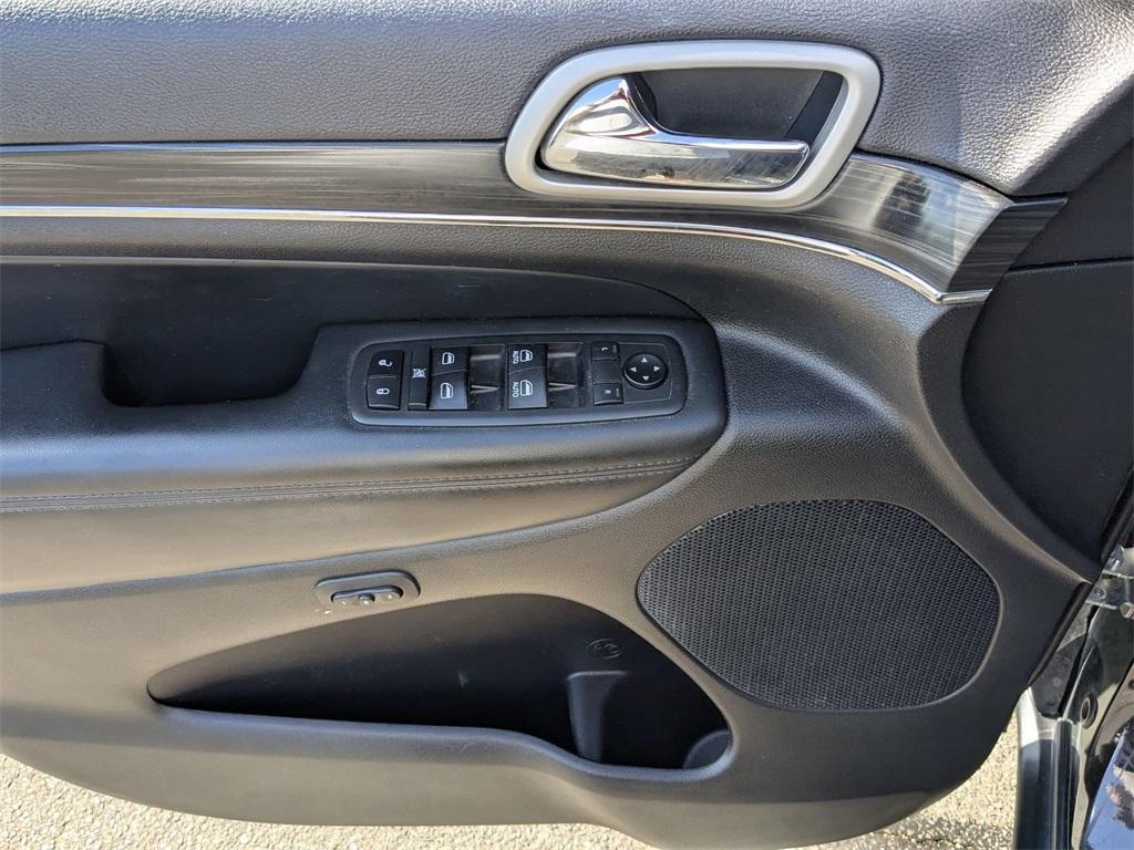 used 2020 Jeep Grand Cherokee car, priced at $20,200