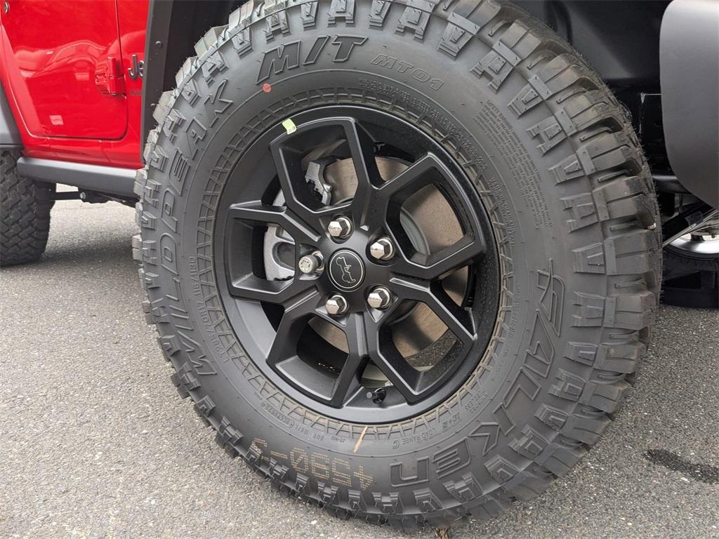 new 2025 Jeep Wrangler car, priced at $46,327
