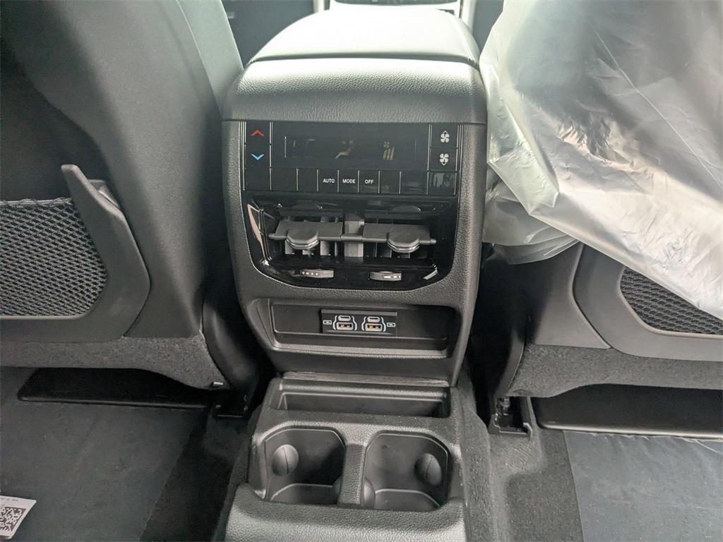 new 2025 Jeep Grand Cherokee L car, priced at $41,514