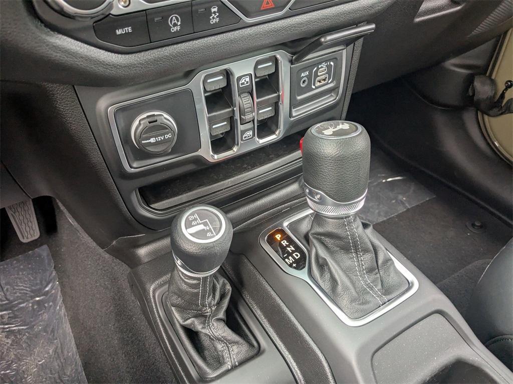 new 2025 Jeep Wrangler car, priced at $45,459
