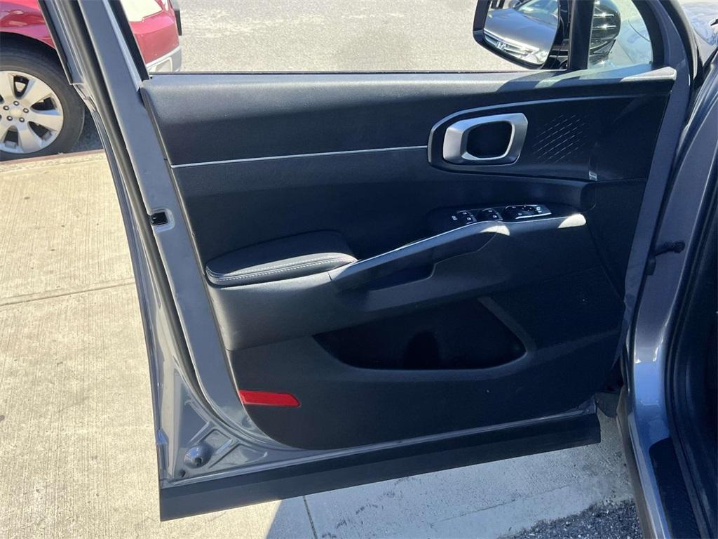 used 2022 Kia Sorento car, priced at $24,365