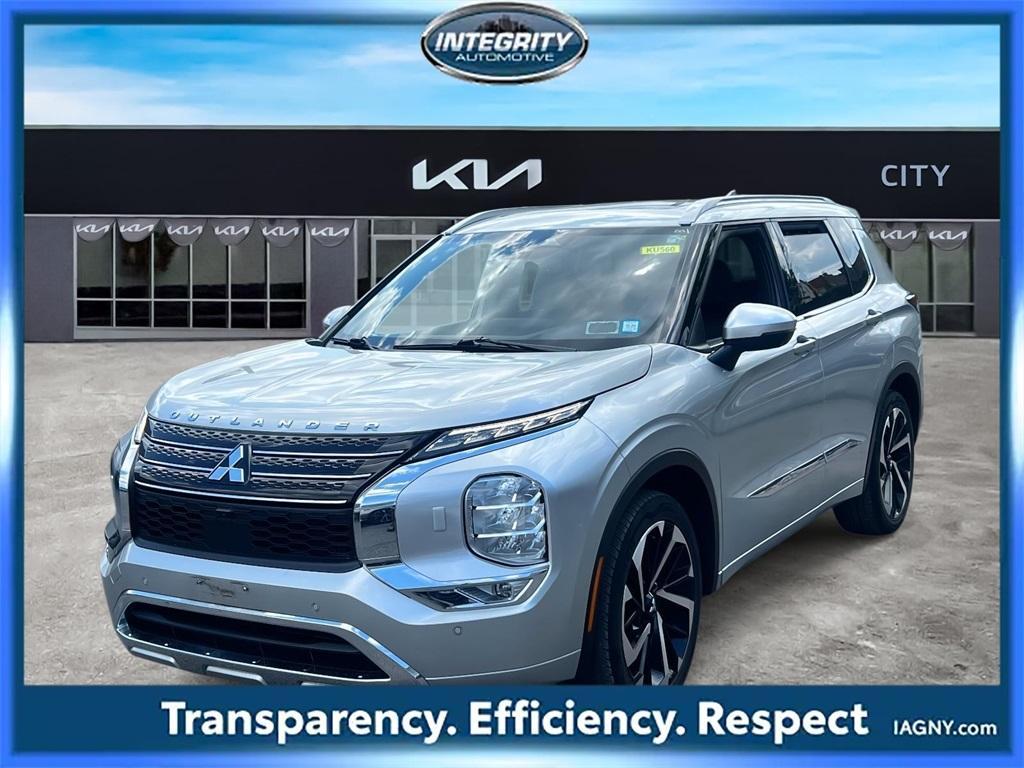 used 2022 Mitsubishi Outlander car, priced at $24,495