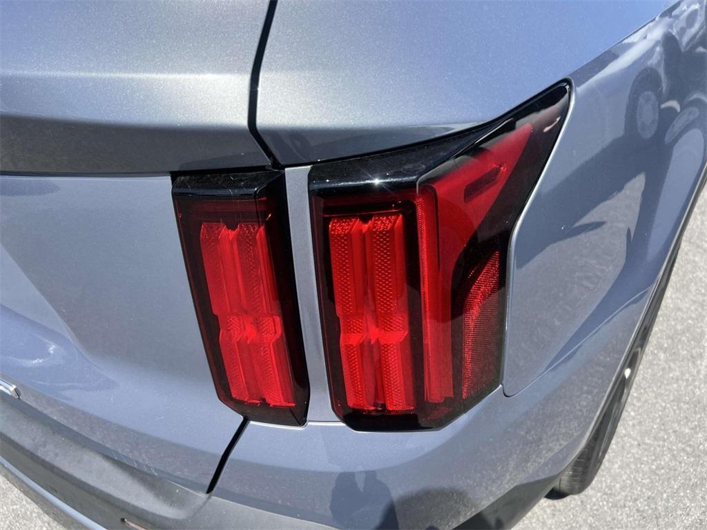used 2022 Kia Sorento car, priced at $32,070