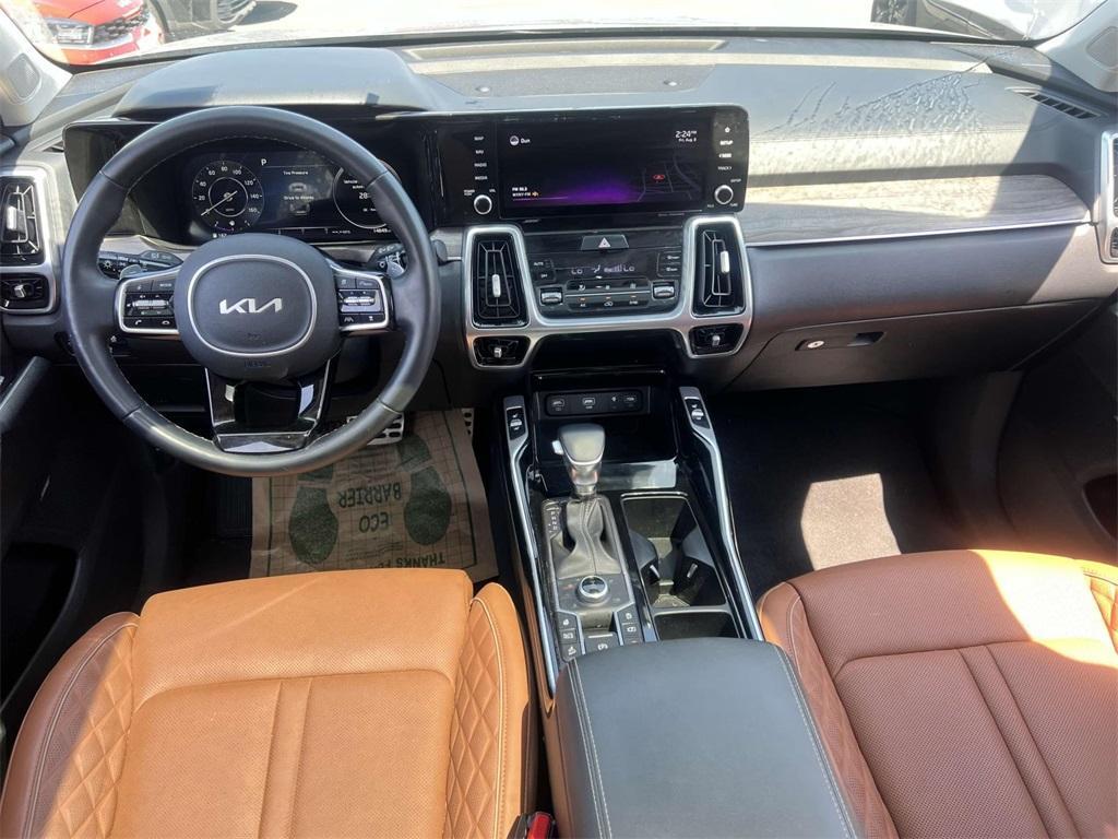 used 2022 Kia Sorento car, priced at $32,070