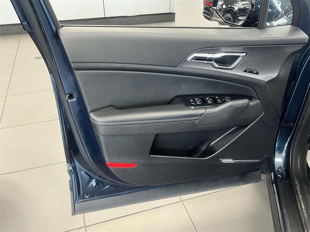 used 2023 Kia Sportage Hybrid car, priced at $30,495