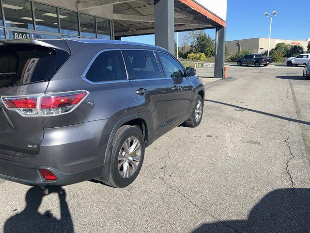 used 2014 Toyota Highlander car, priced at $15,490