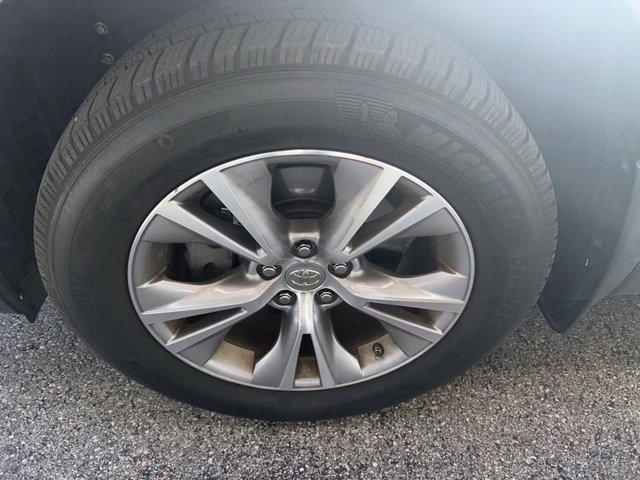 used 2014 Toyota Highlander car, priced at $15,490