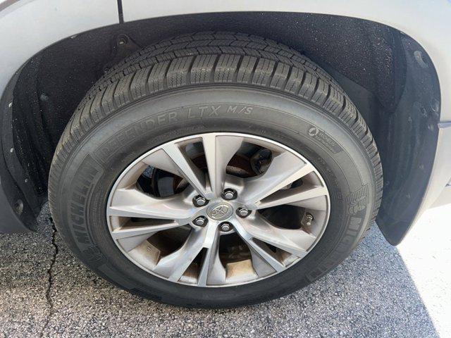 used 2014 Toyota Highlander car, priced at $15,490