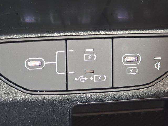 used 2025 Kia Sorento car, priced at $30,990