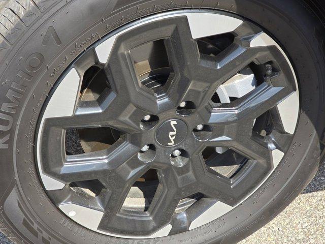 used 2025 Kia Sorento car, priced at $30,990