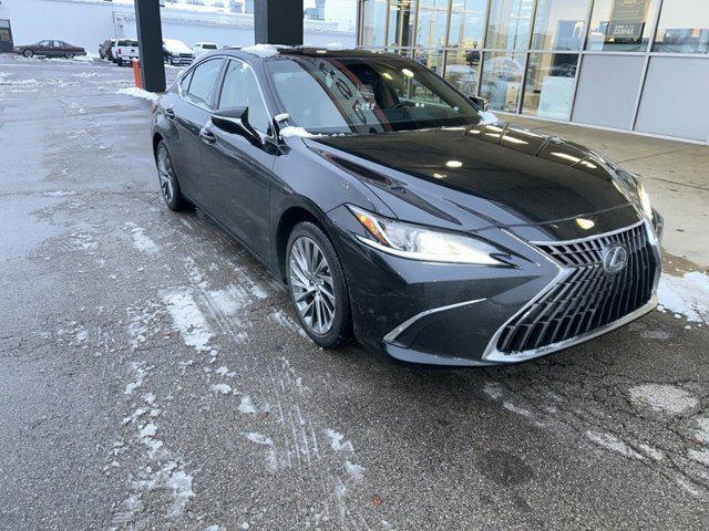 used 2024 Lexus ES 300h car, priced at $45,490