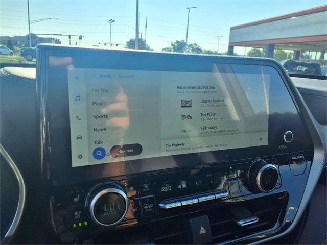 used 2024 Toyota Highlander car, priced at $48,490