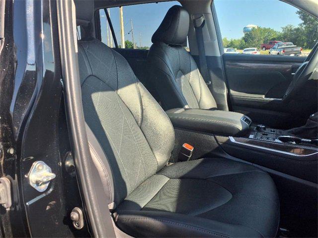 used 2024 Toyota Highlander car, priced at $48,490