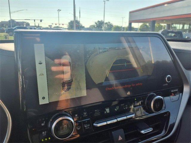 used 2024 Toyota Highlander car, priced at $45,990