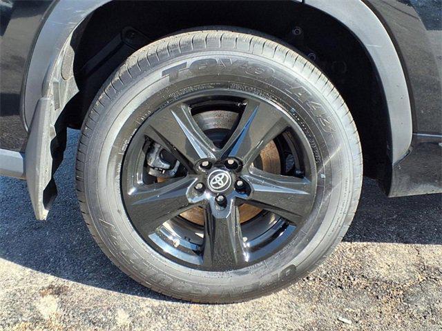 used 2024 Toyota Highlander car, priced at $33,990
