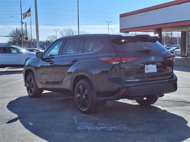used 2024 Toyota Highlander car, priced at $33,990